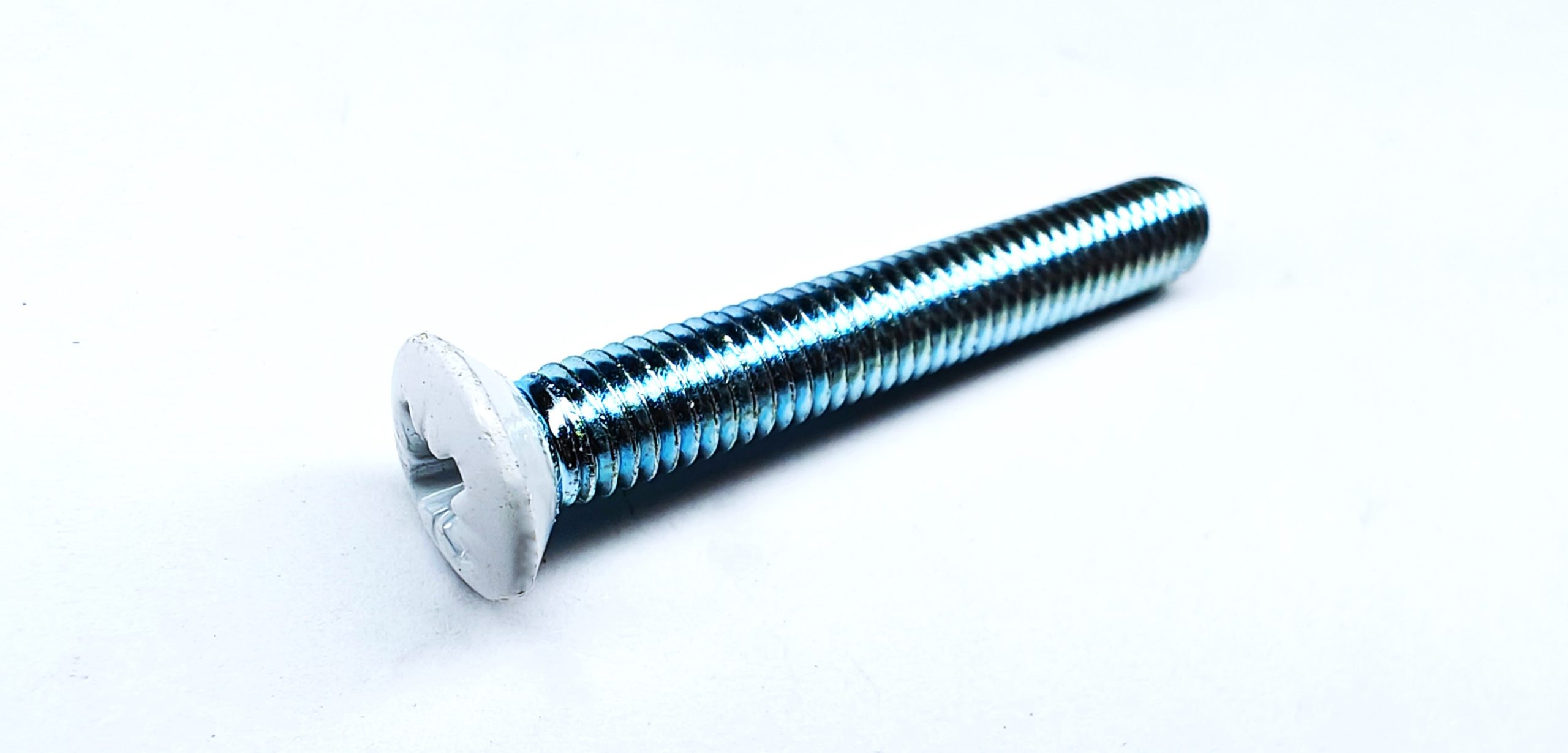 HELOITUSRUUVI 5 X 40 VALK. 100 KPL